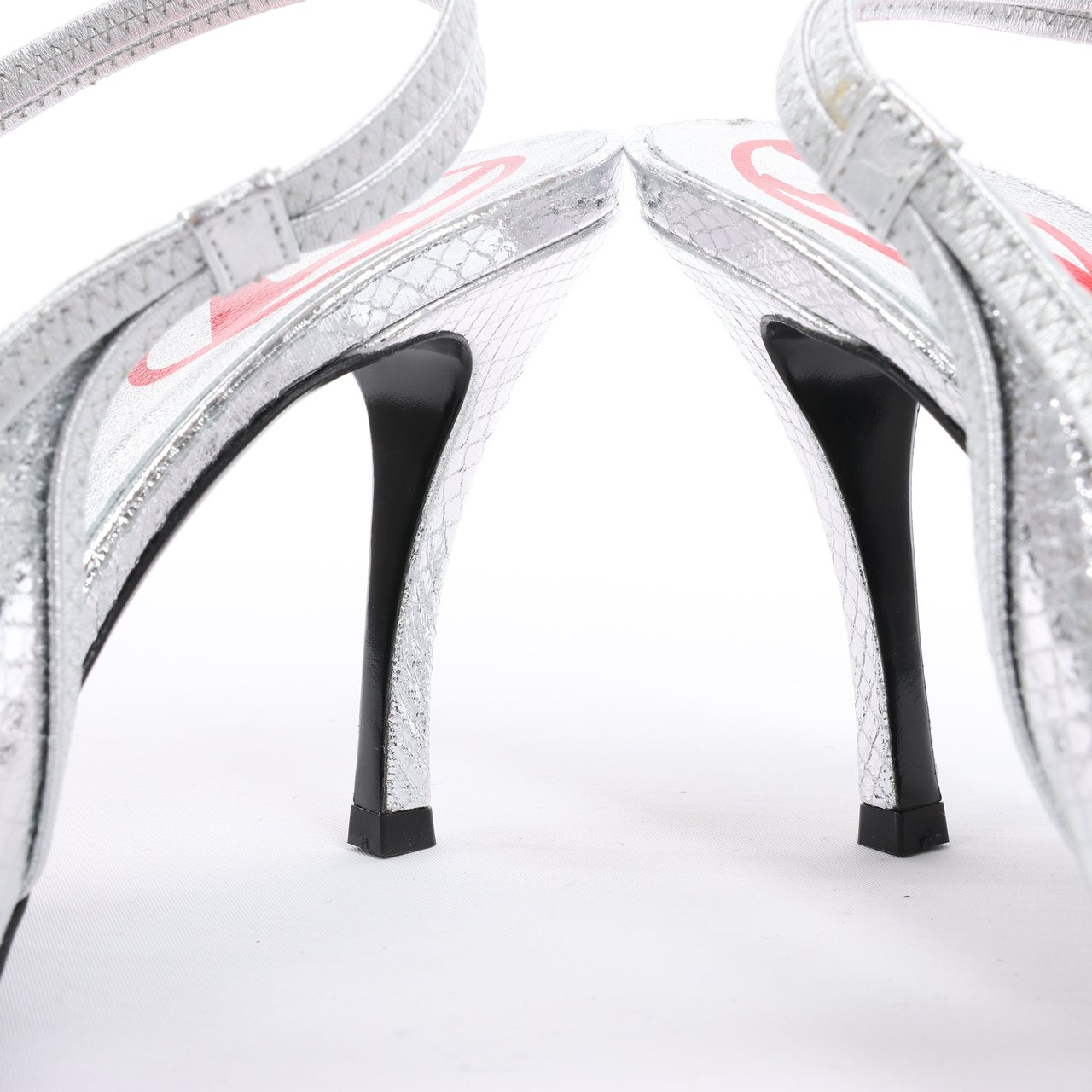 Diesel Diesel D-Venus Patent Embossed Slingback Heels in Silver, Size 37 EU Zilver