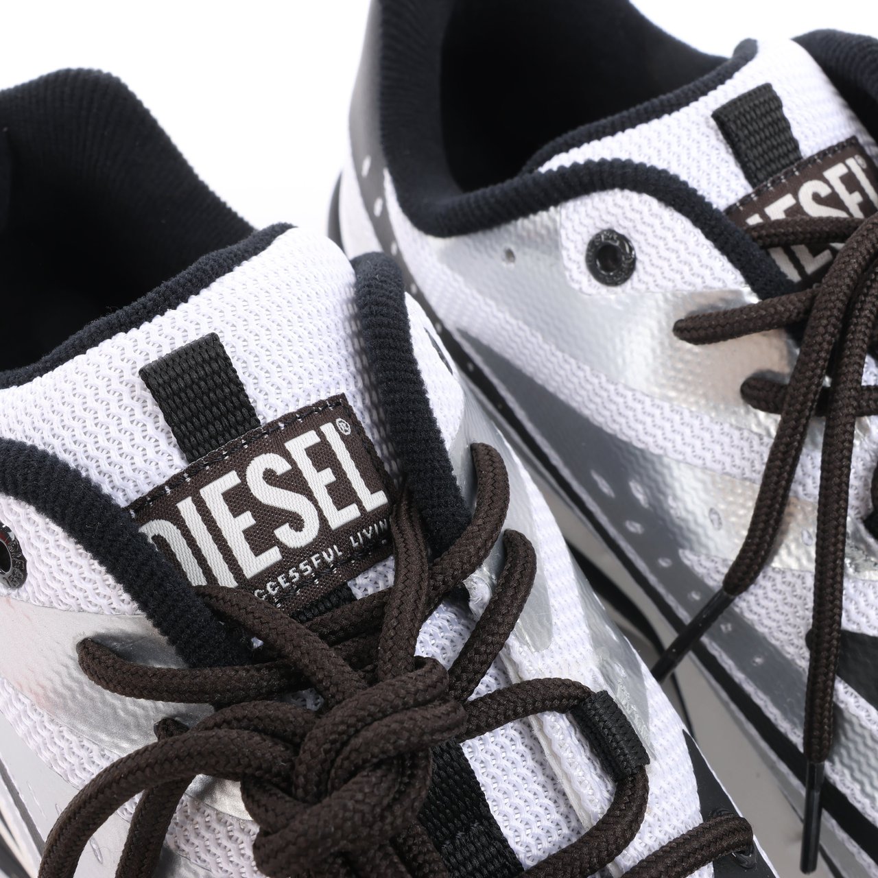 Diesel Diesel D-Airspeed Low-Striped Sneakers in Coated Ripstop in Silver, Size 43 EU Grijs