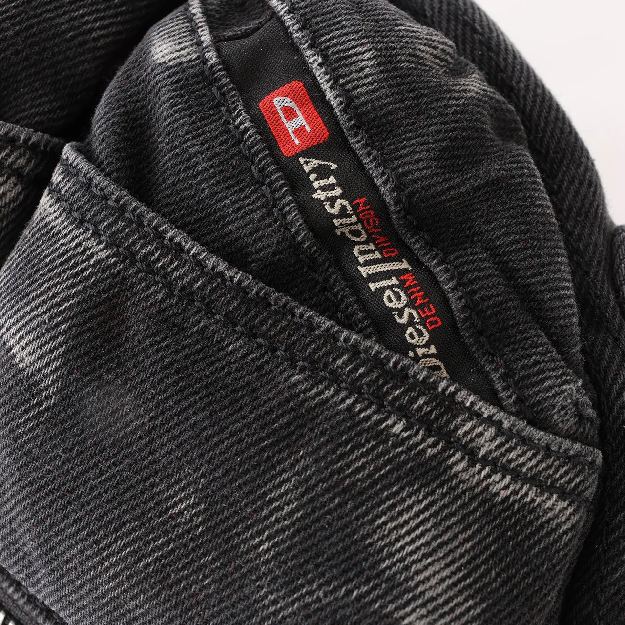 Diesel Multi-Pkts Multipocket Washed Denim Crossbody bag in Gray Grijs