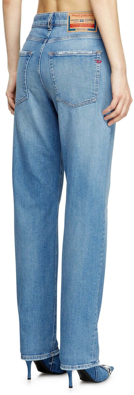 Diesel 1988 D Ark L.30 Jeans Blauw