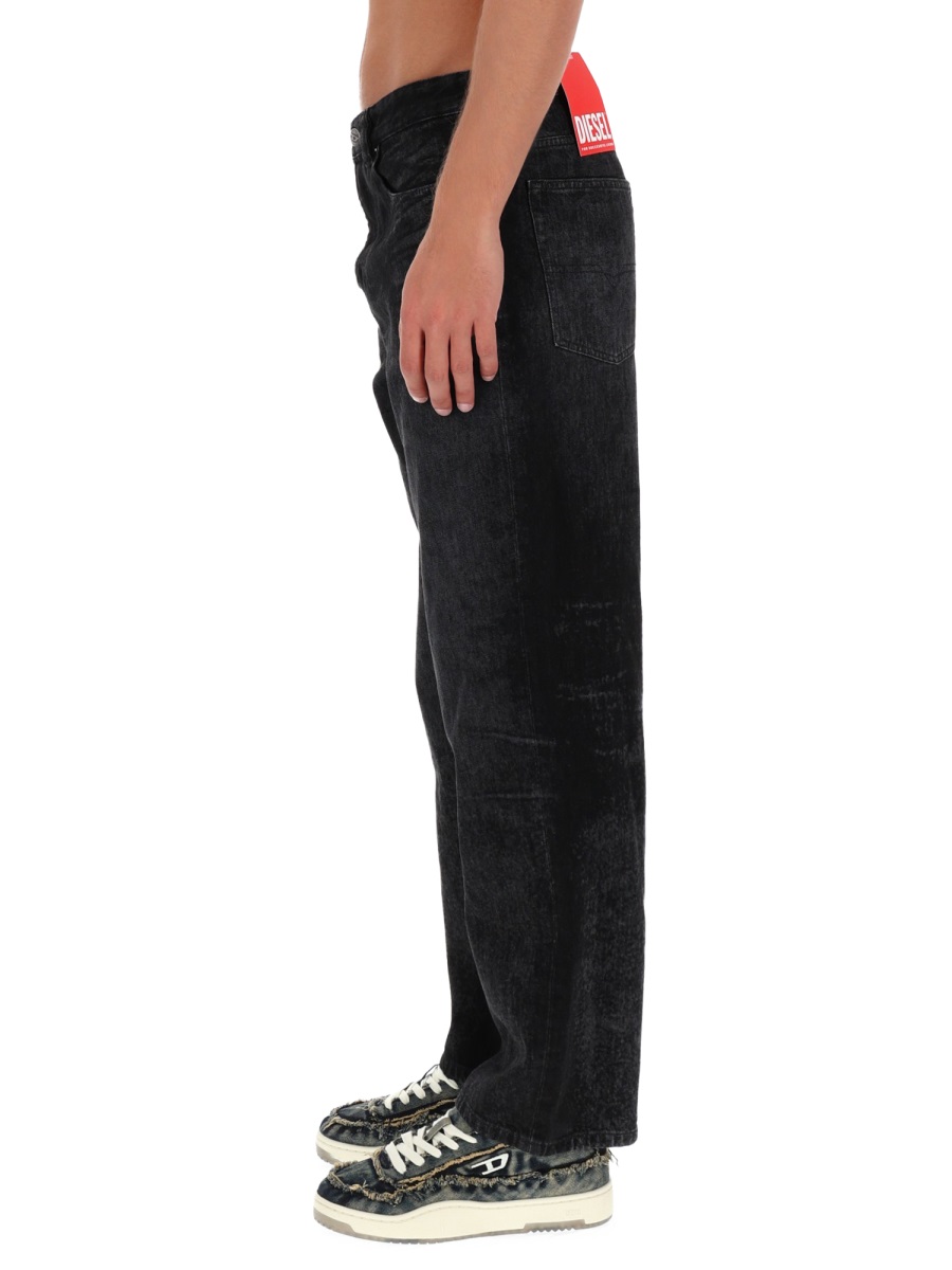 Diesel 2001 D-Macro-Fsh Wide-Leg Jeans Zwart