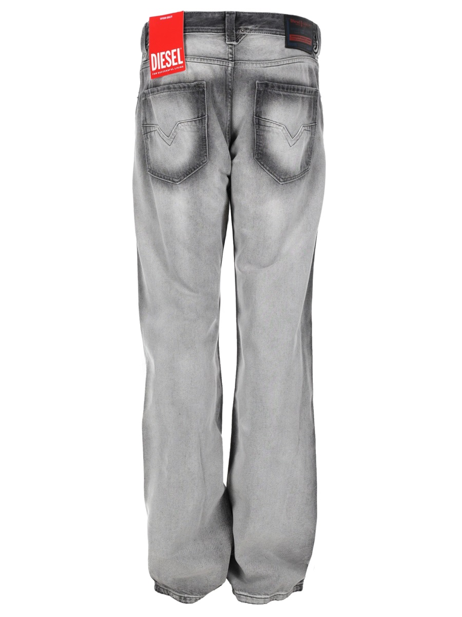 Diesel 1985 Larkee-Fsi1 Faded Grey Jeans Grijs