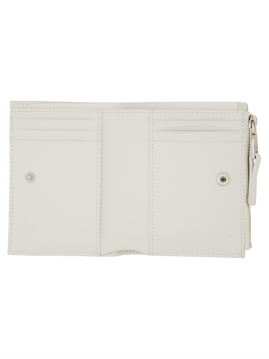 Diesel White Zippered Smooth Leather Wallet Wit
