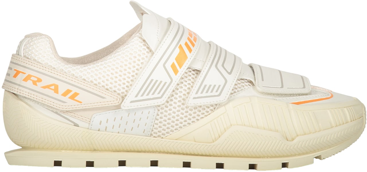 Diesel Modern and lightweight sneakers for any occasion Wit