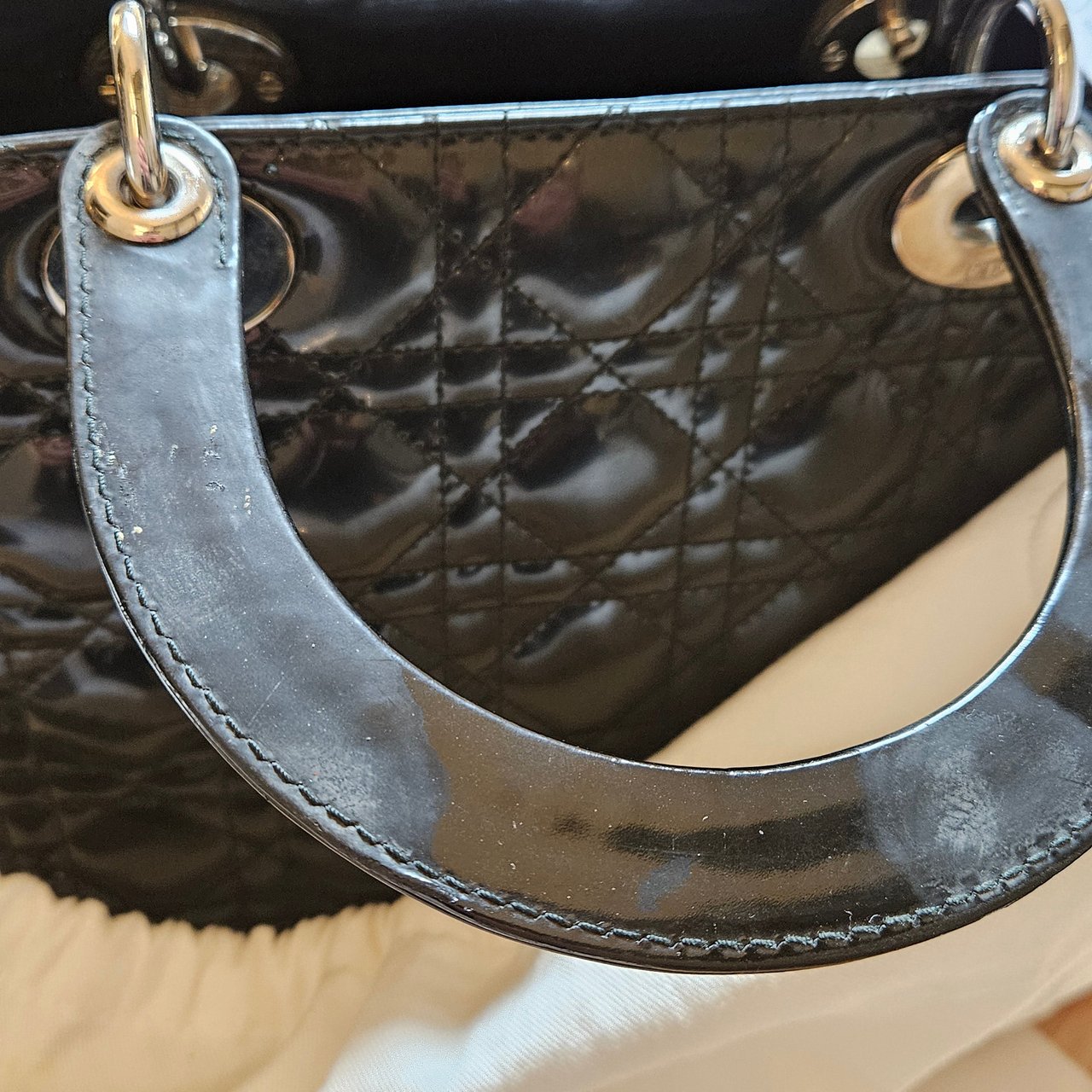 Dior Christian Dior Quilted Patent Leather Lady Dior Handbag Zwart