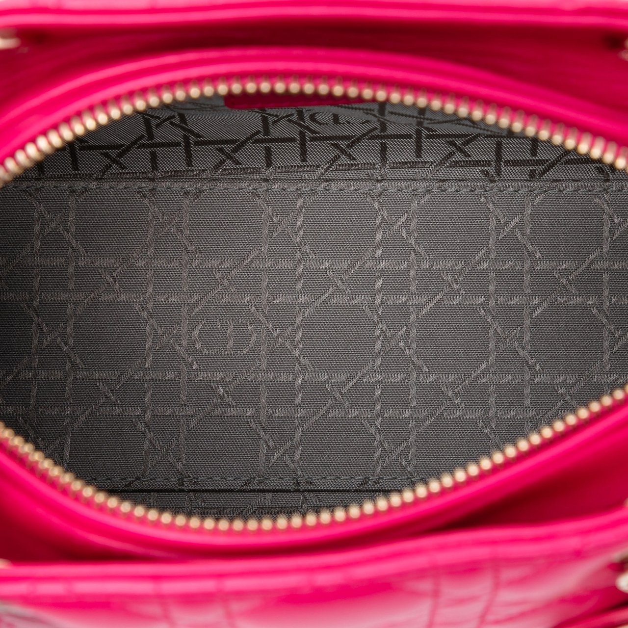 Dior Medium Lambskin Cannage Lady Dior Roze