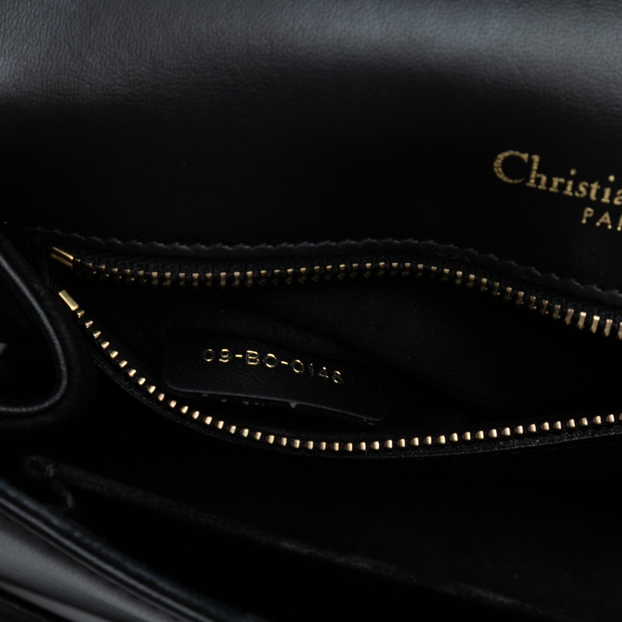 Dior Small Lambskin Studded Diorama Flap Zwart