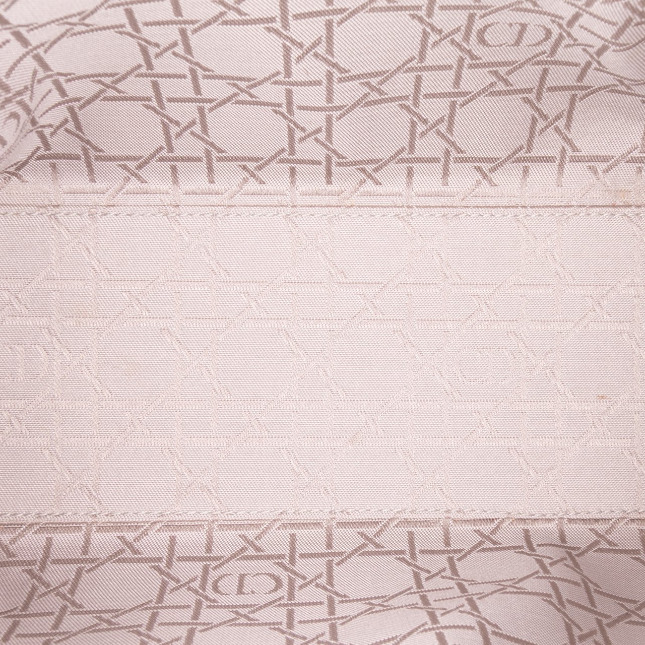 Dior Medium Pearlescent Lambskin Cannage Lady Dior Grijs