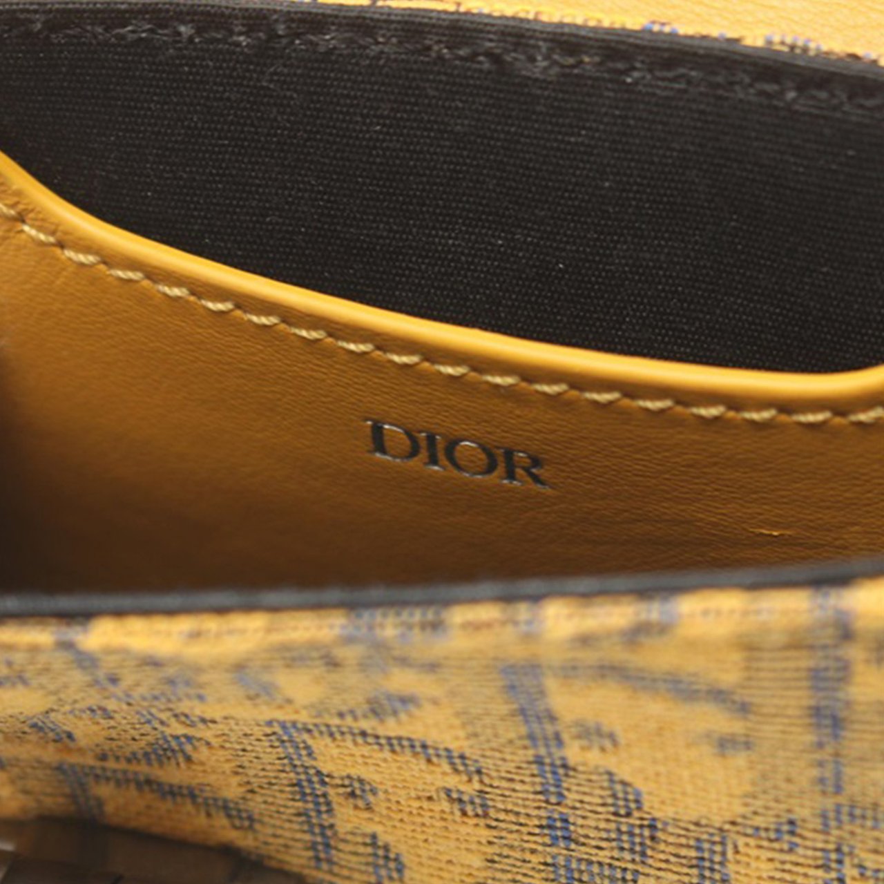 Dior Nano Oblique Lock Pouch Crossbody Geel