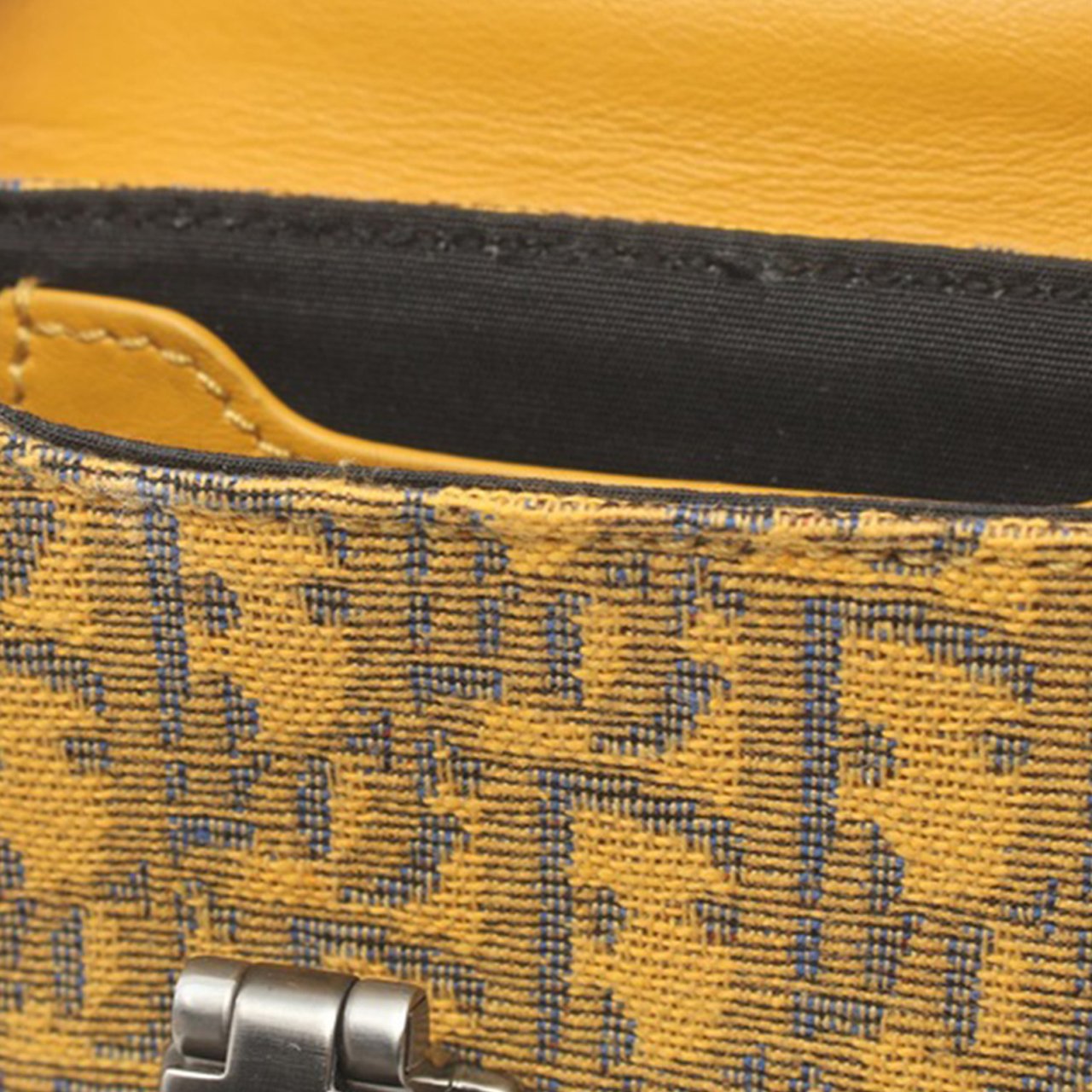 Dior Nano Oblique Lock Pouch Crossbody Geel