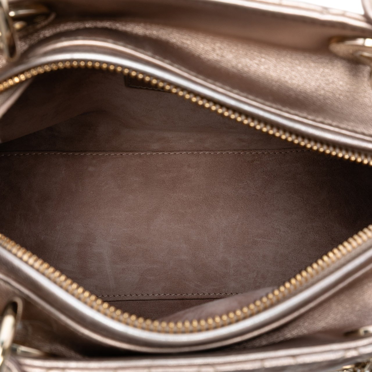 Dior Medium Metallic Lambskin Cannage Lady Dior Goud