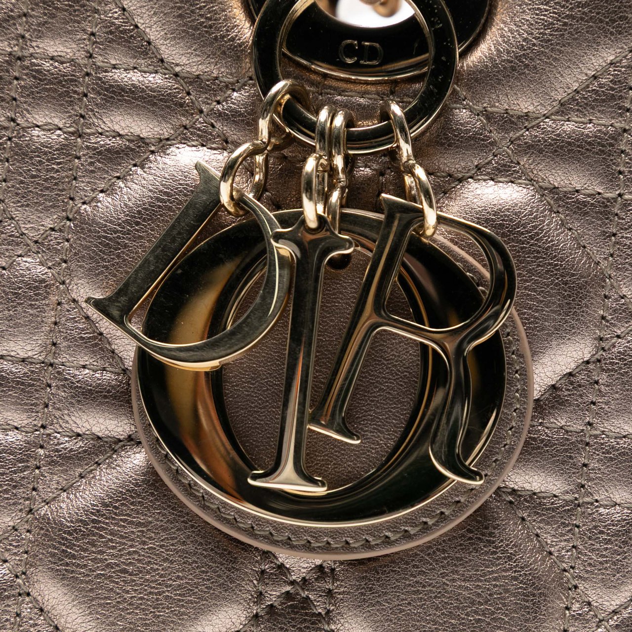 Dior Medium Metallic Lambskin Cannage Lady Dior Goud