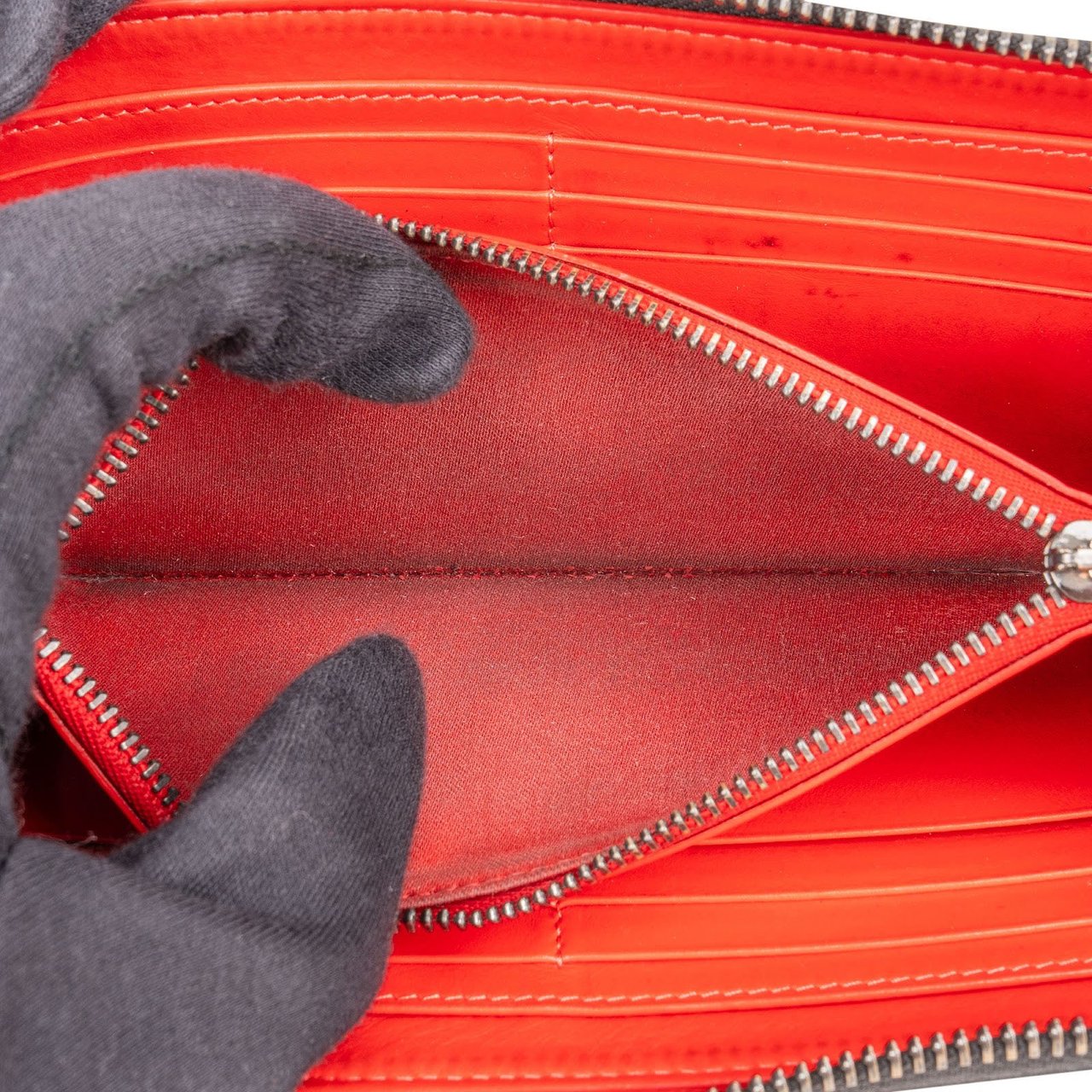 Dior Christian Louboutin Leather Panettone Spikes Wallet Zwart