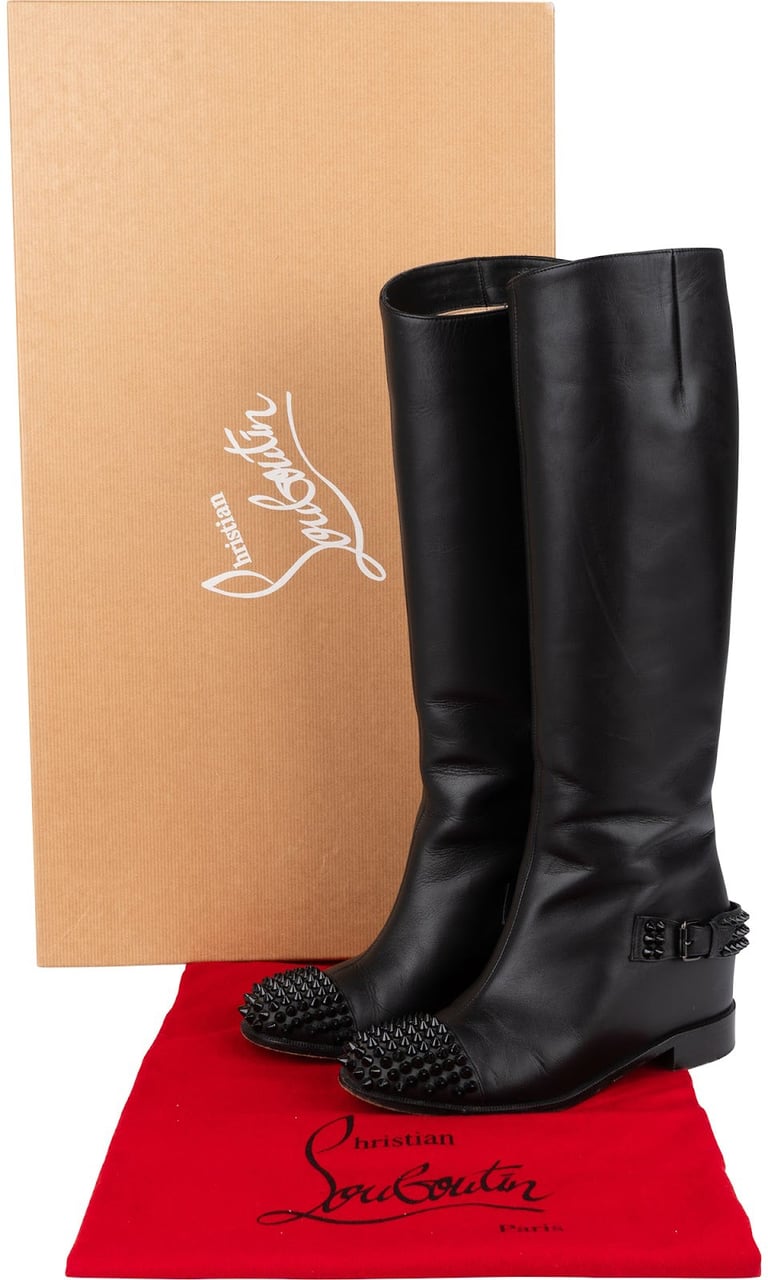 Dior Christian Louboutin Black Calf Leather Egoutina Spiked Flat Knee-High Boots (35,5) Zwart