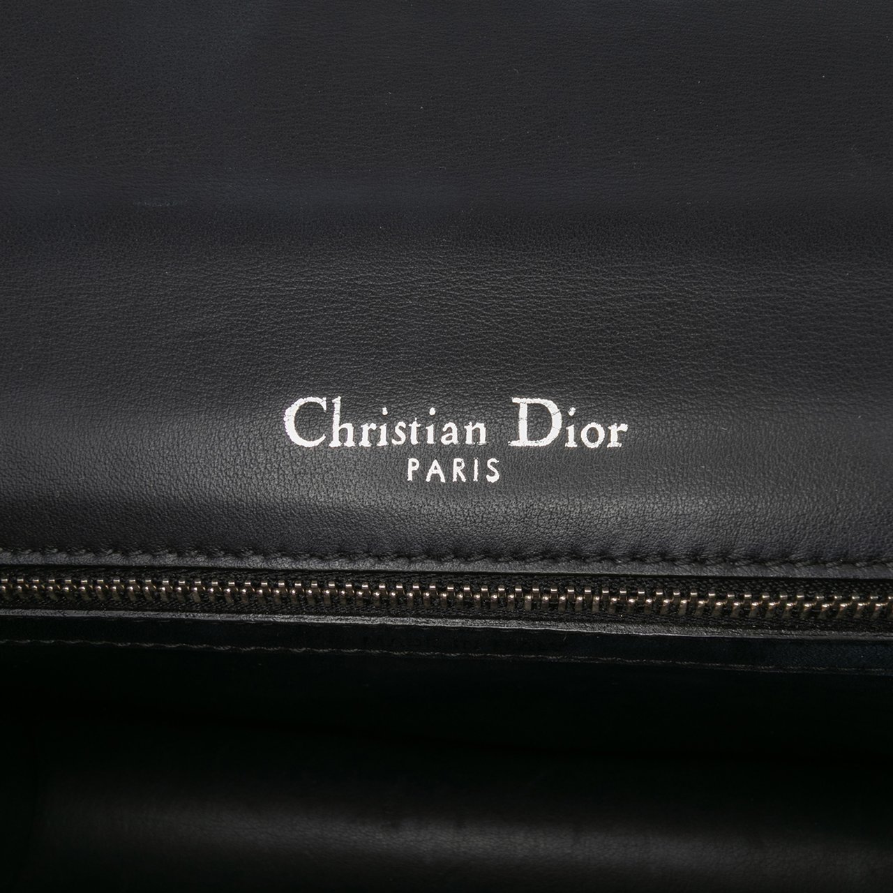Dior Medium Calfskin Cannage Tufted Diorama Flap Zwart