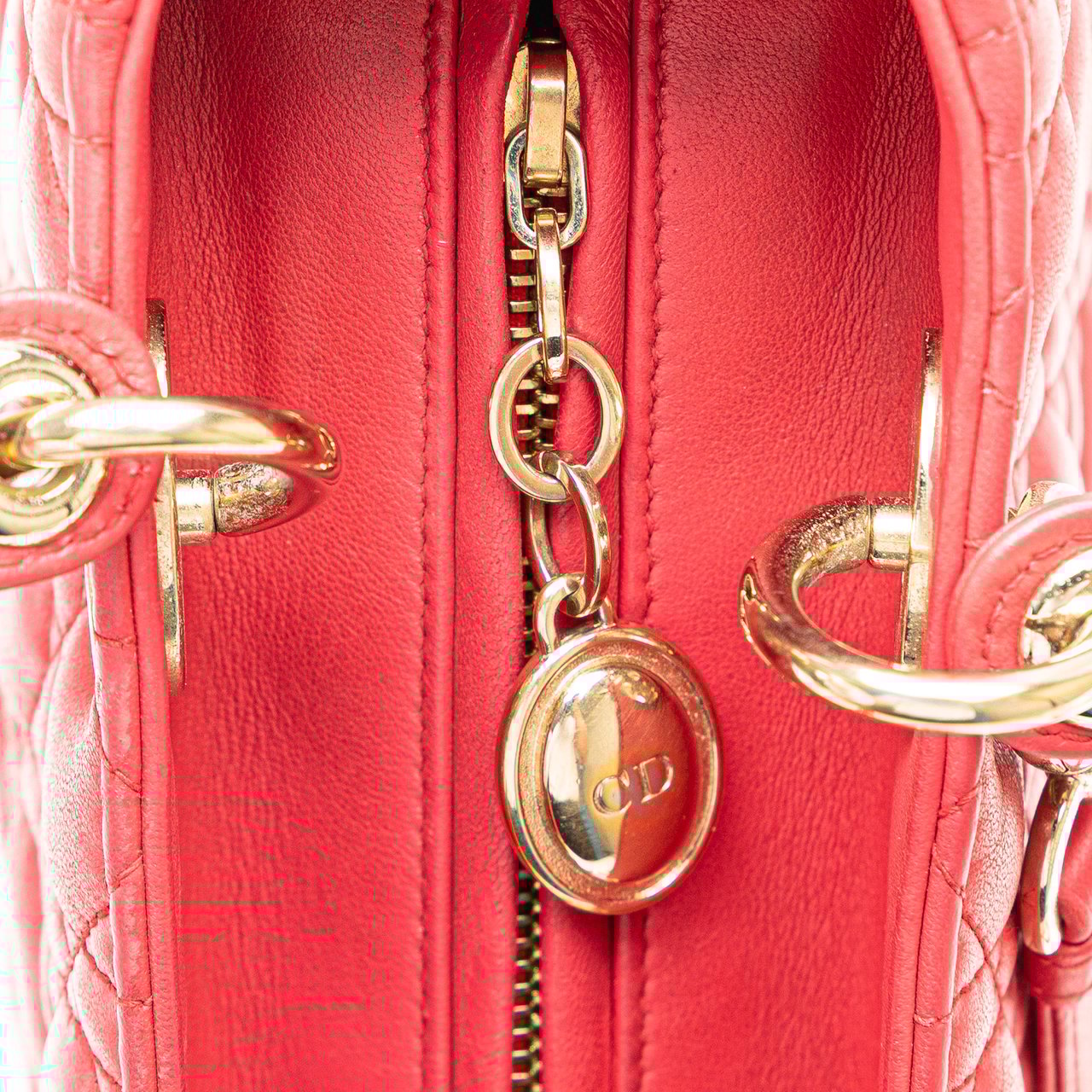 Dior Medium Lambskin Cannage Lady Dior Rood