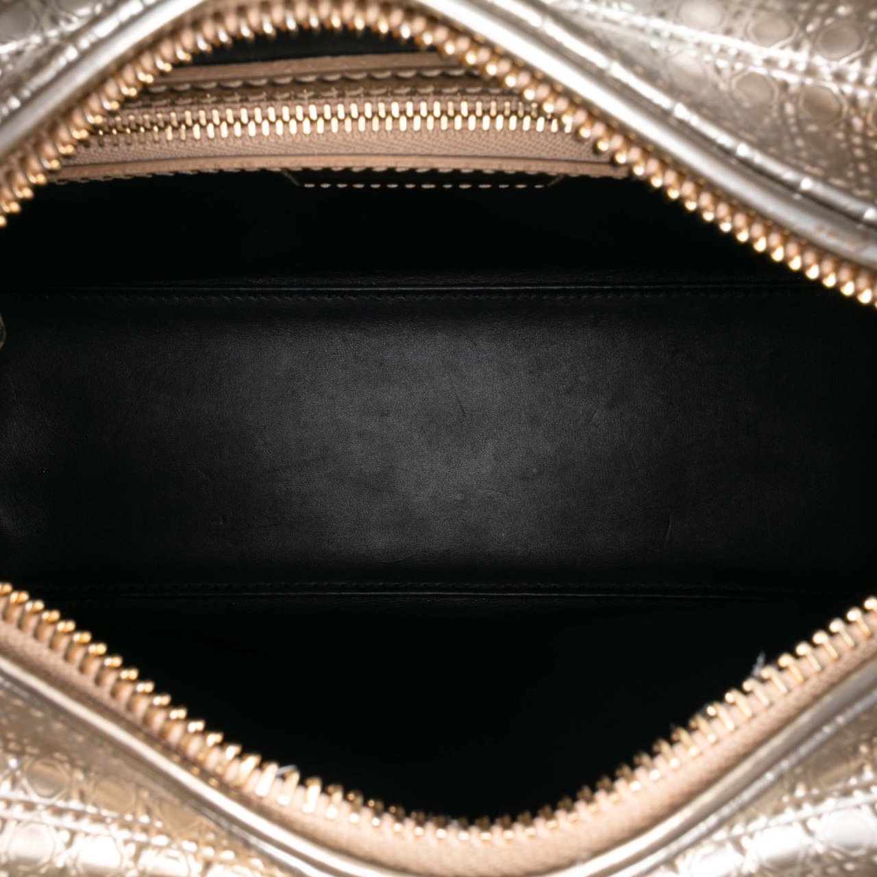 Dior Medium Metallic Patent Microcannage Lady Dior Goud