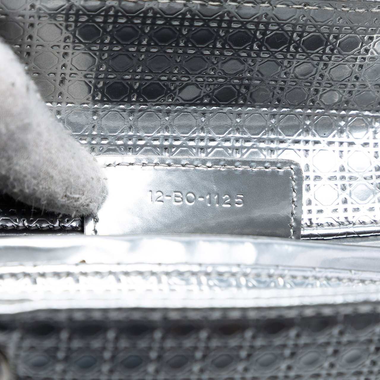 Dior Medium Metallic Patent Microcannage Lady Dior Zilver