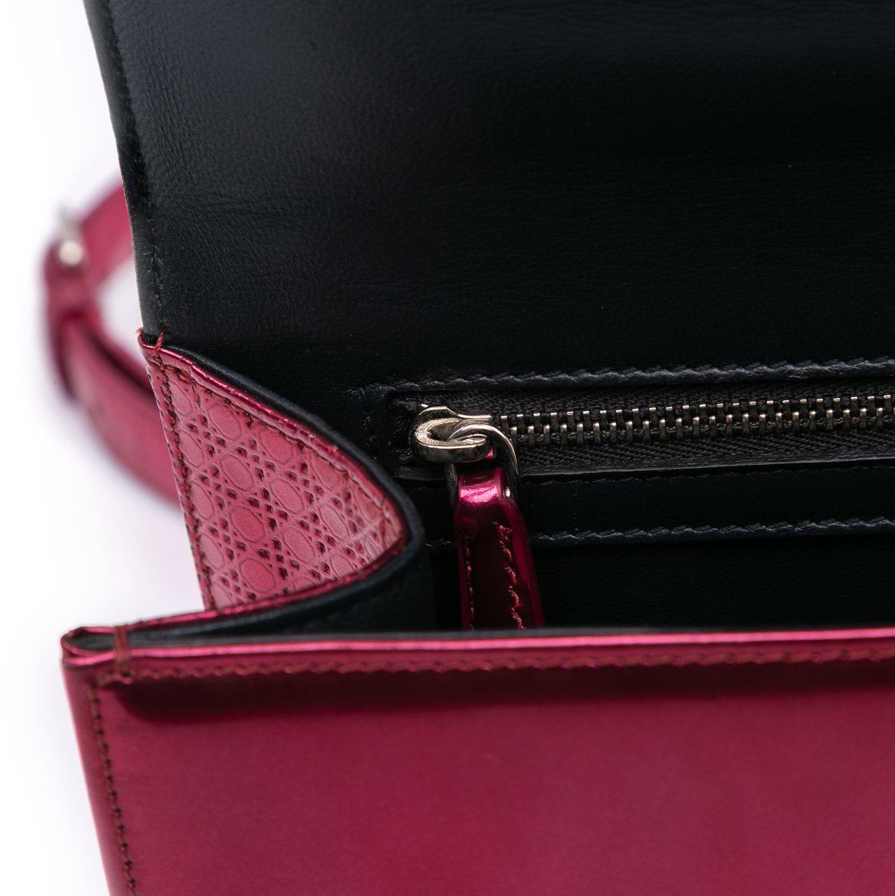 Dior Medium Metallic Patent Microcannage Diorama Flap Roze
