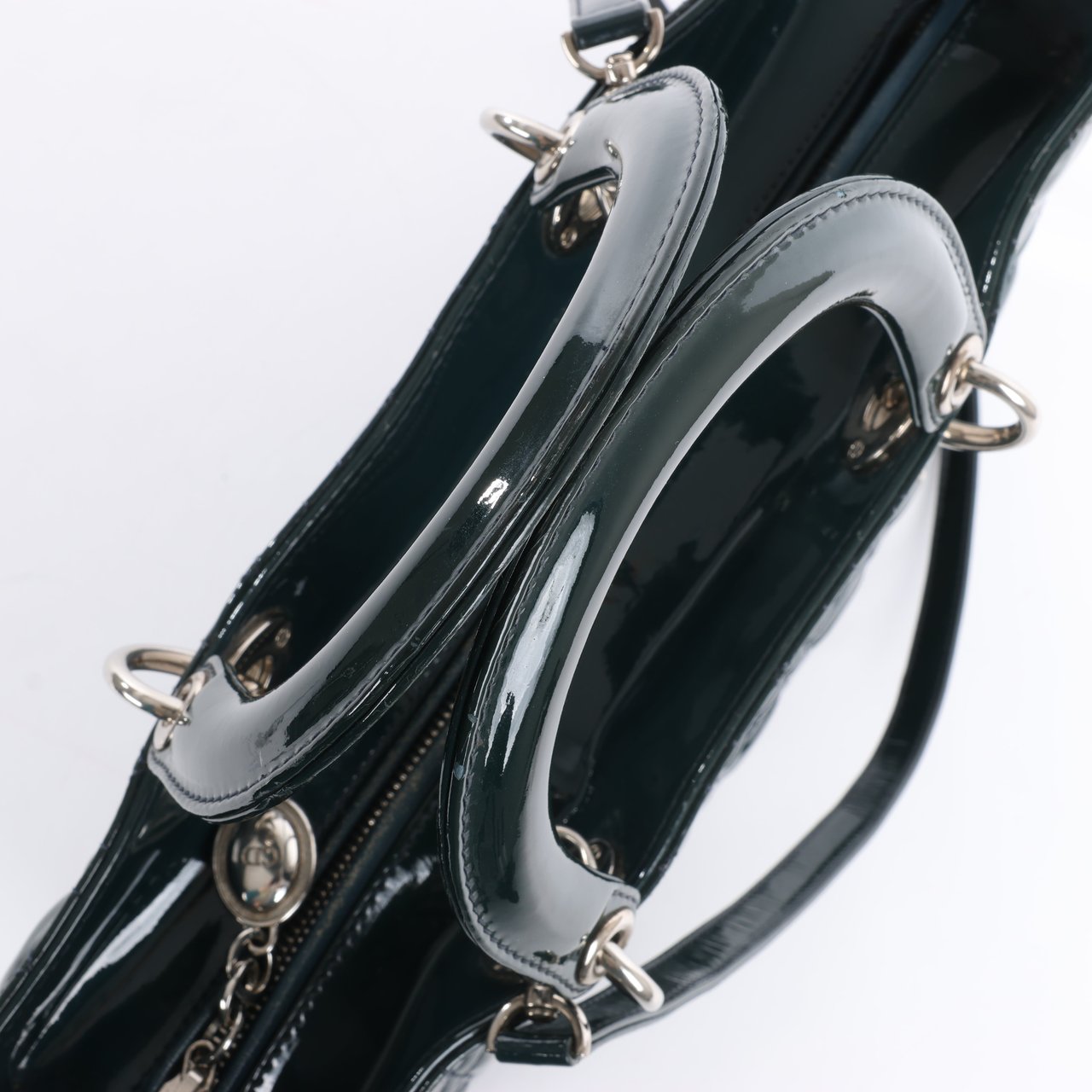 Dior Dior Lady Dior Large Cannage Patent Leather 2Way Handbag in Green Groen