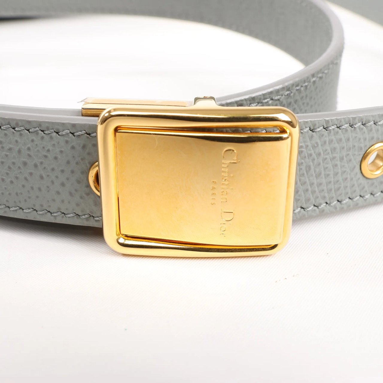 Dior Dior Montaigne 30 Leather Shoulder bag in Gray Grijs