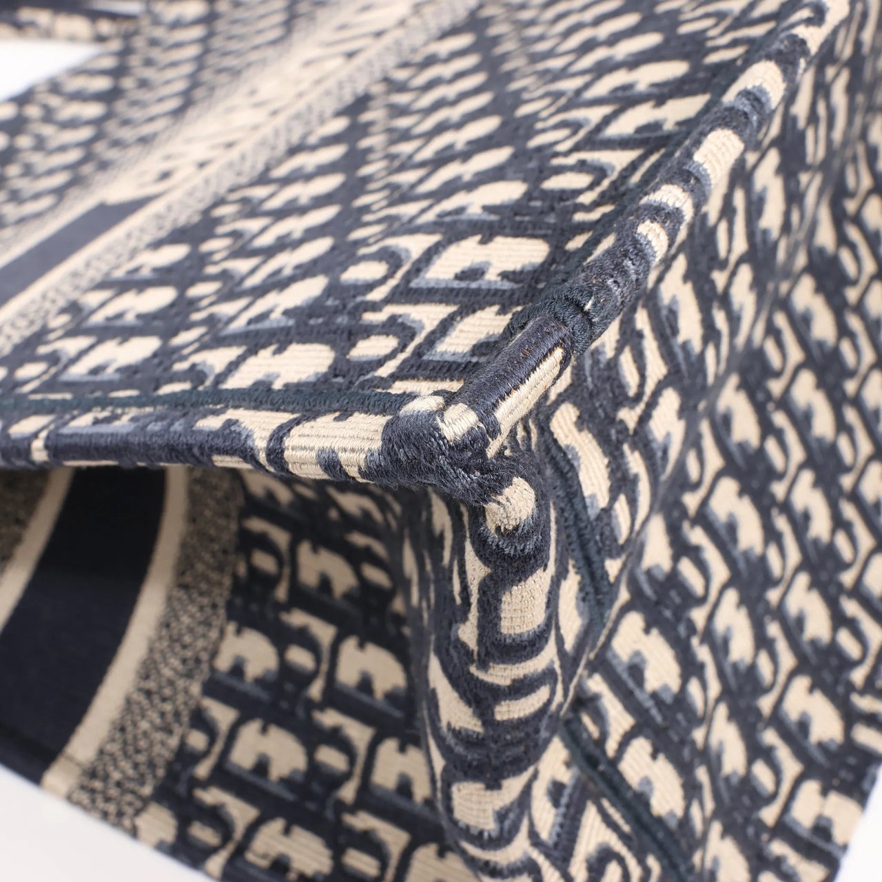 Dior Dior Book Tote Large Oblique Canvas Shoulder Bag in Navy Blue Divers