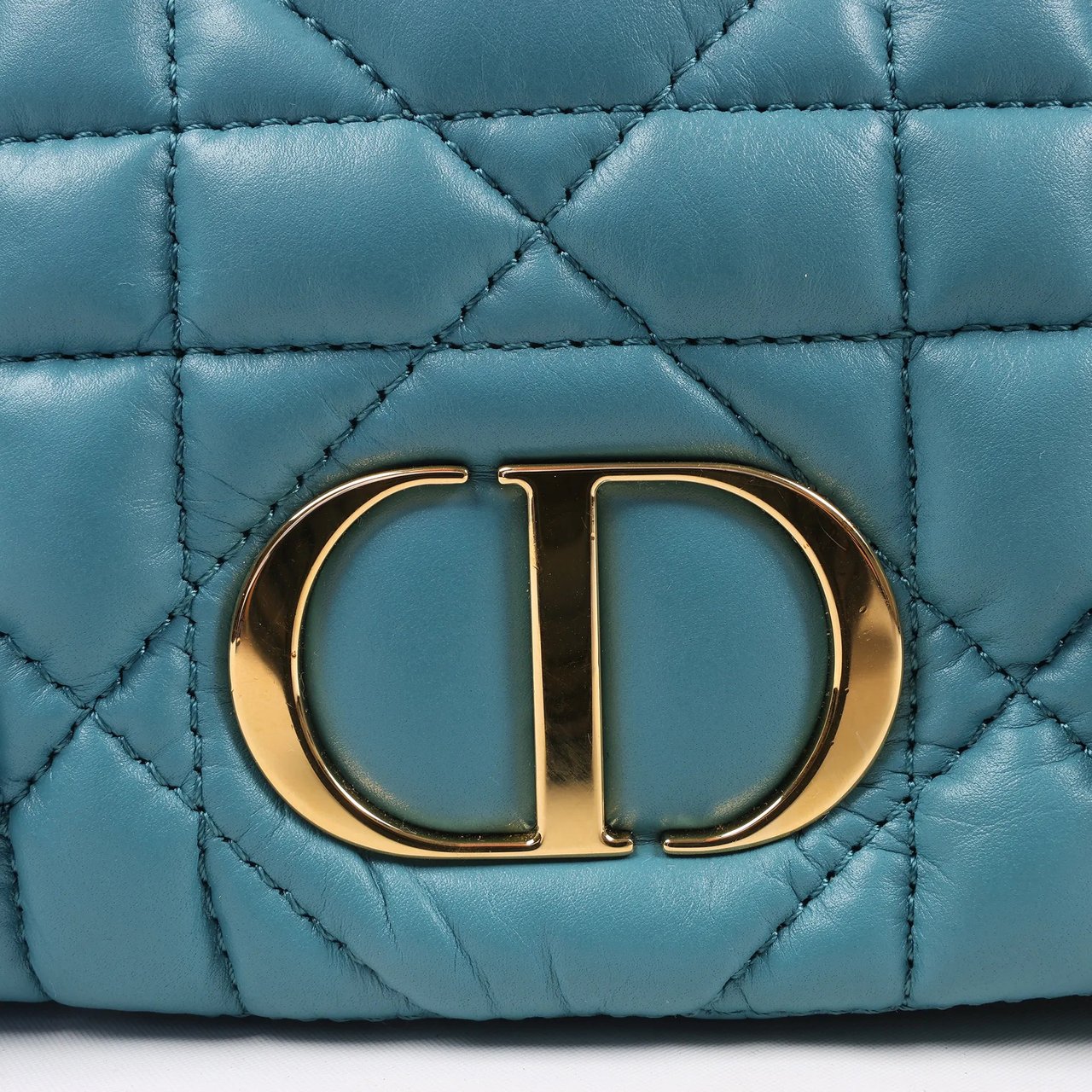 Dior Dior Caro Macrocannage Leather Chain Shoulder Bag in Blue Blauw