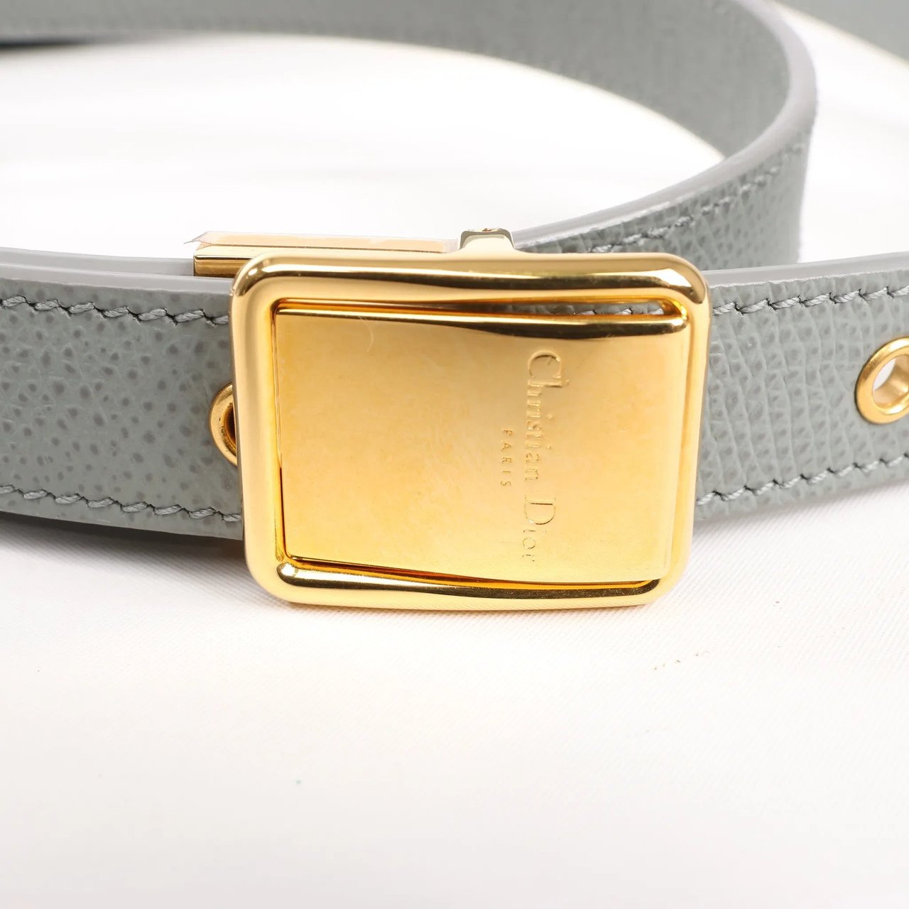 Dior Dior Montaigne 30 Leather Shoulder bag in Gray Grijs