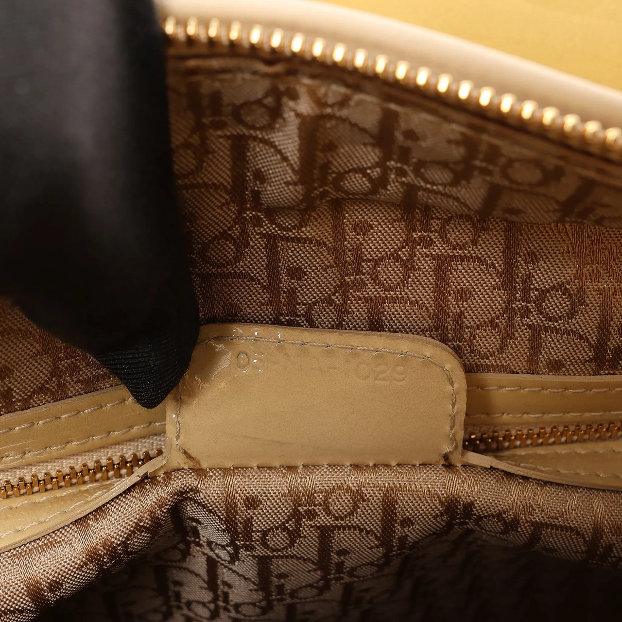 Dior Dior Lady Dior Patent Leather Cannage Large 2Way Handbag in Yellow Geel
