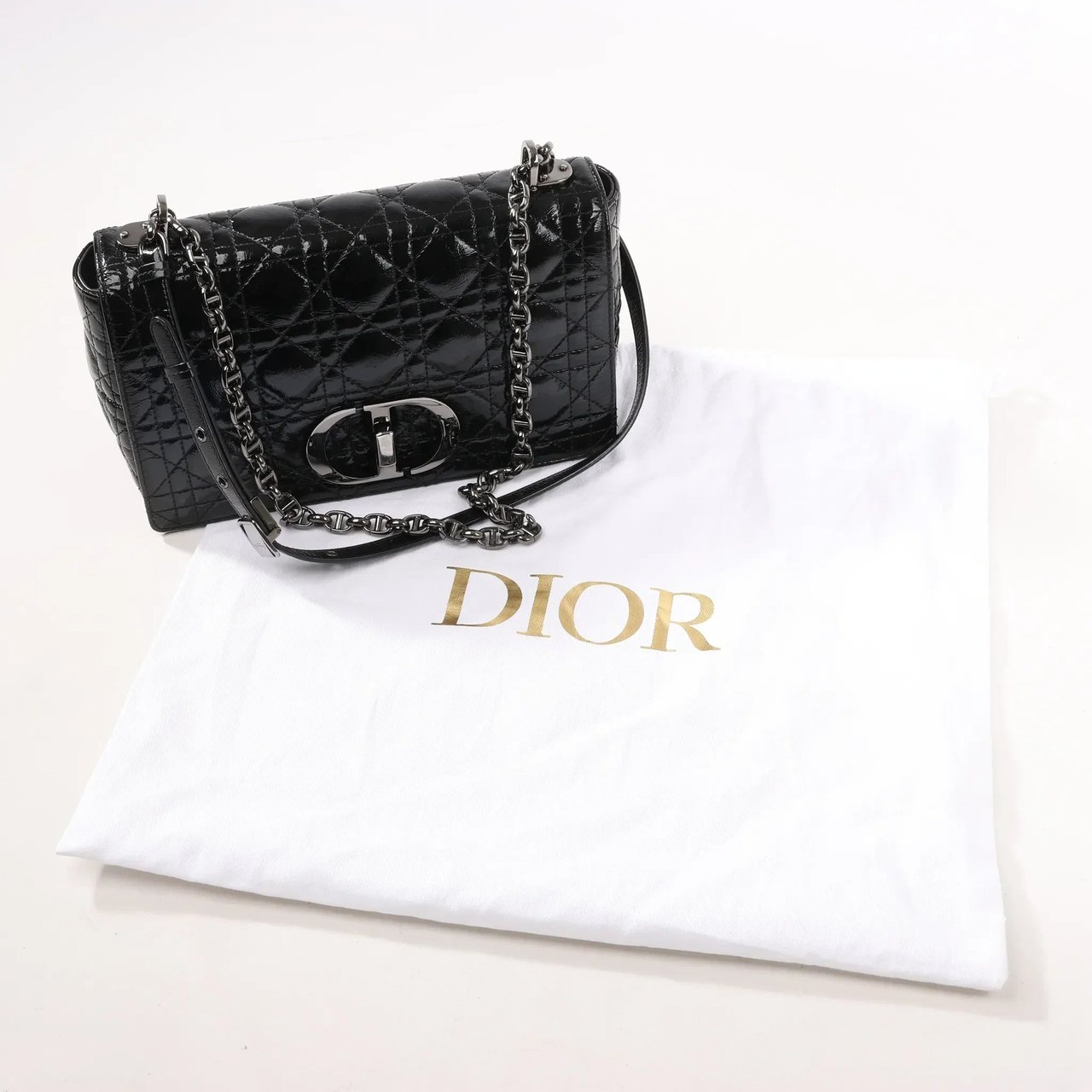 Dior Caro Leather Chain Crossbody Bag in Black Zwart