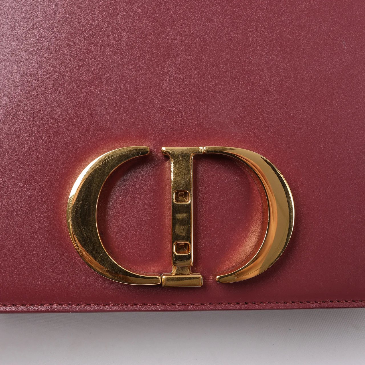 Dior Montaigne 30 Leather Crossbody bag in Pink Roze