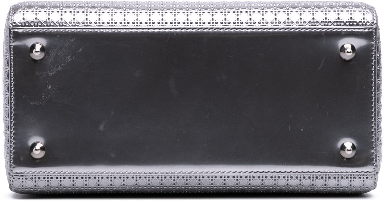 Dior Medium Metallic Patent Microcannage Lady Dior Zilver