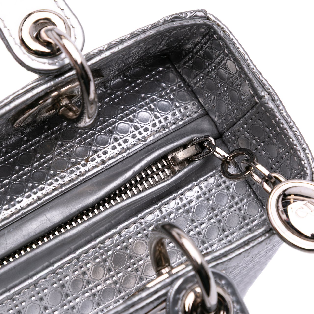 Dior Medium Metallic Patent Microcannage Lady Dior Zilver