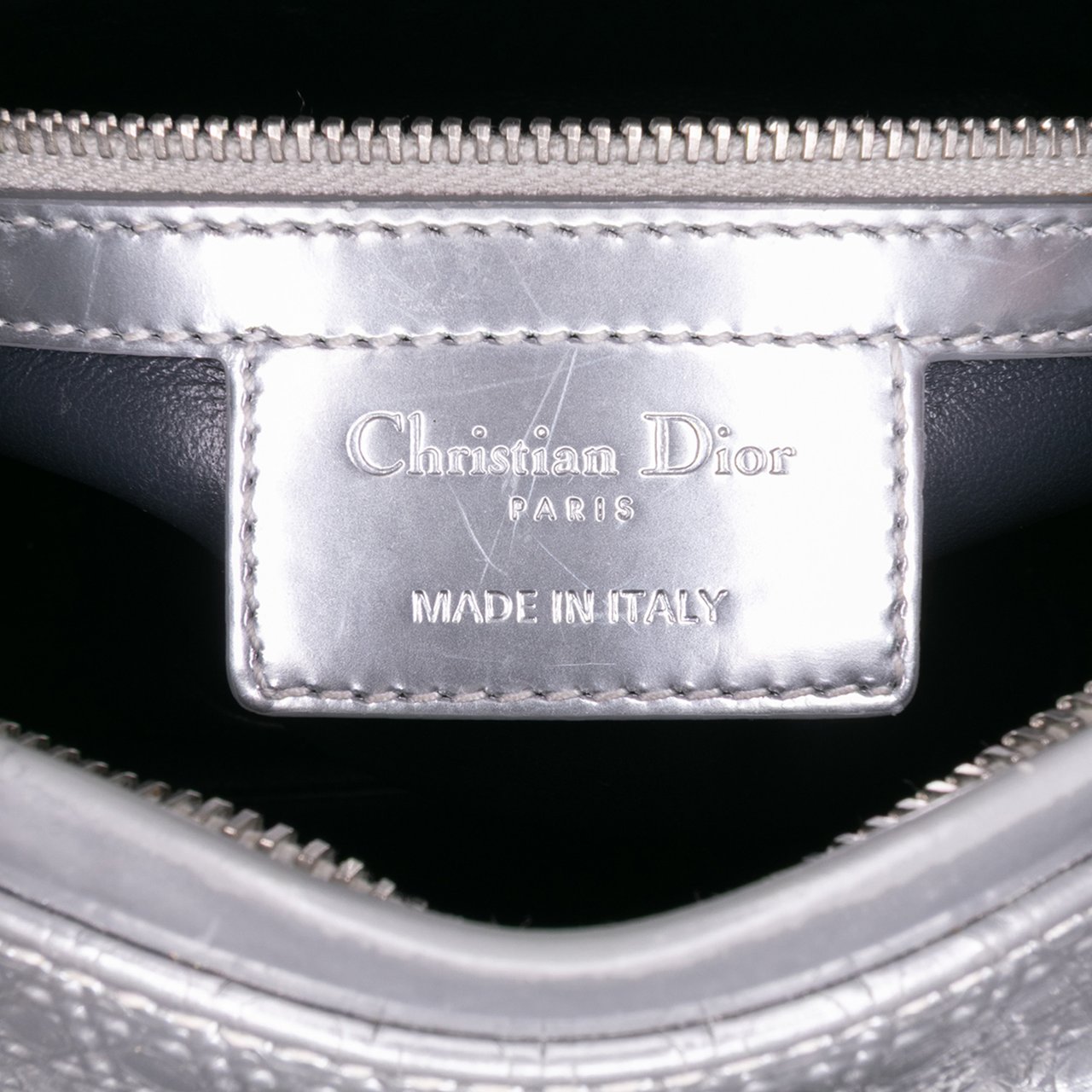 Dior Medium Metallic Patent Microcannage Lady Dior Zilver