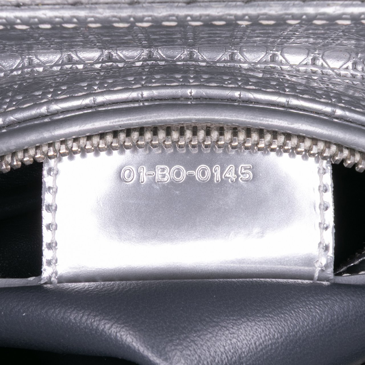 Dior Medium Metallic Patent Microcannage Lady Dior Zilver