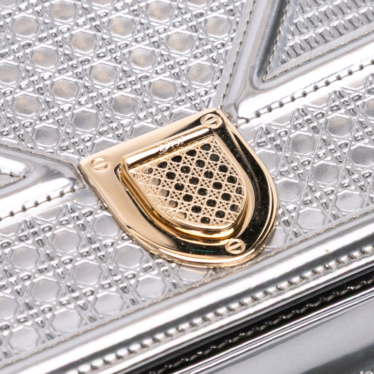 Dior Metallic Patent Microcannage Diorama Wallet on Chain Zilver