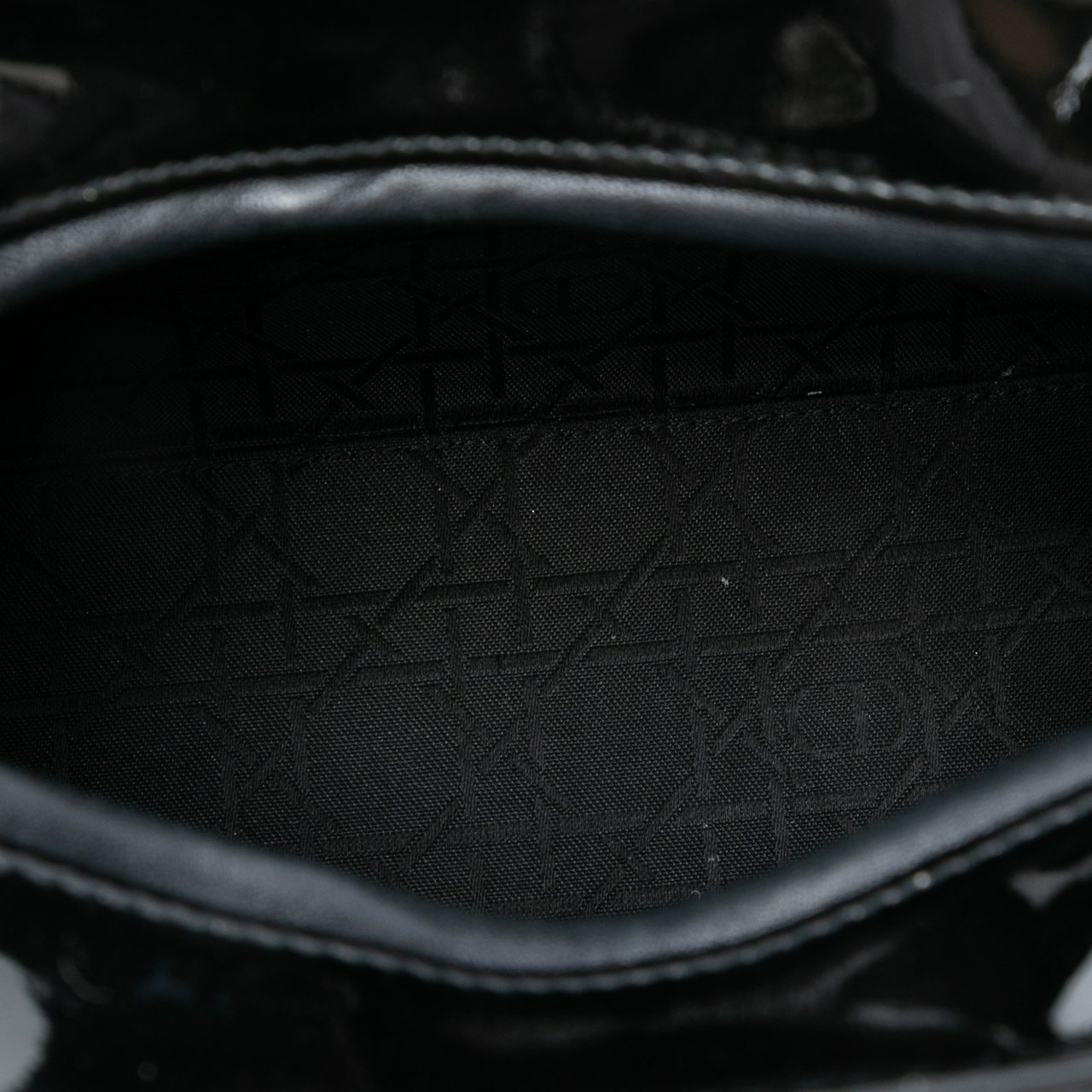 Dior Medium Patent Cannage Lady Dior Zwart