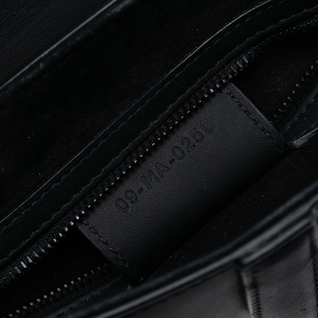 Dior Ultra Matte Calfskin Saddle Bag Zwart