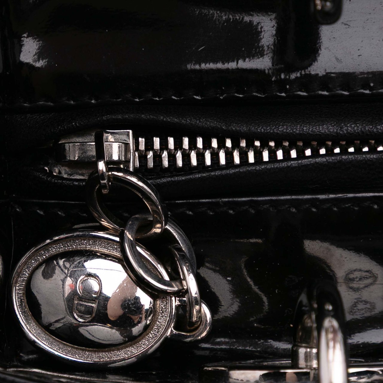 Dior Medium Patent Cannage Lady Dior Zwart