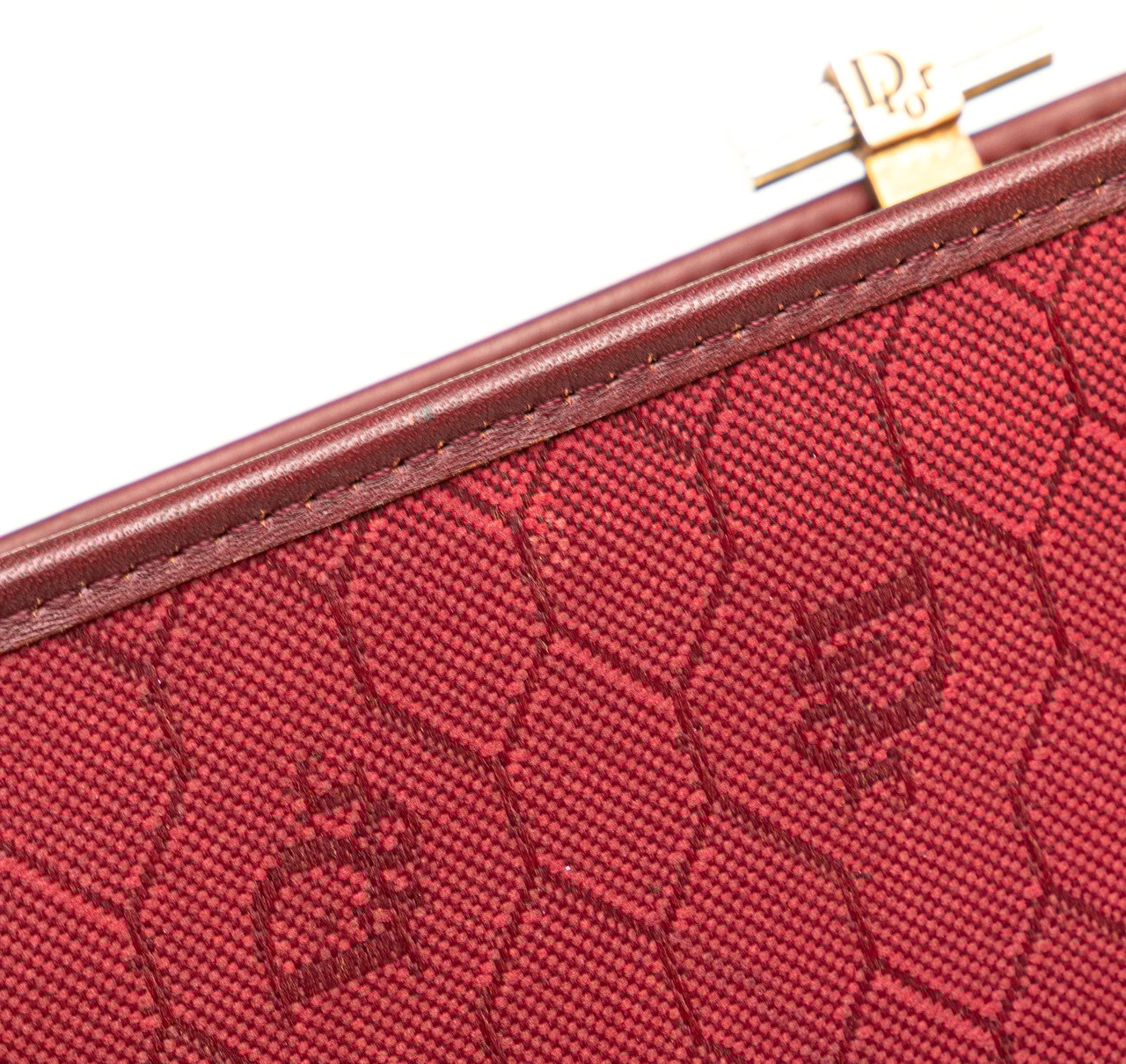 Dior Honeycomb Canvas Clutch With Chain Rood