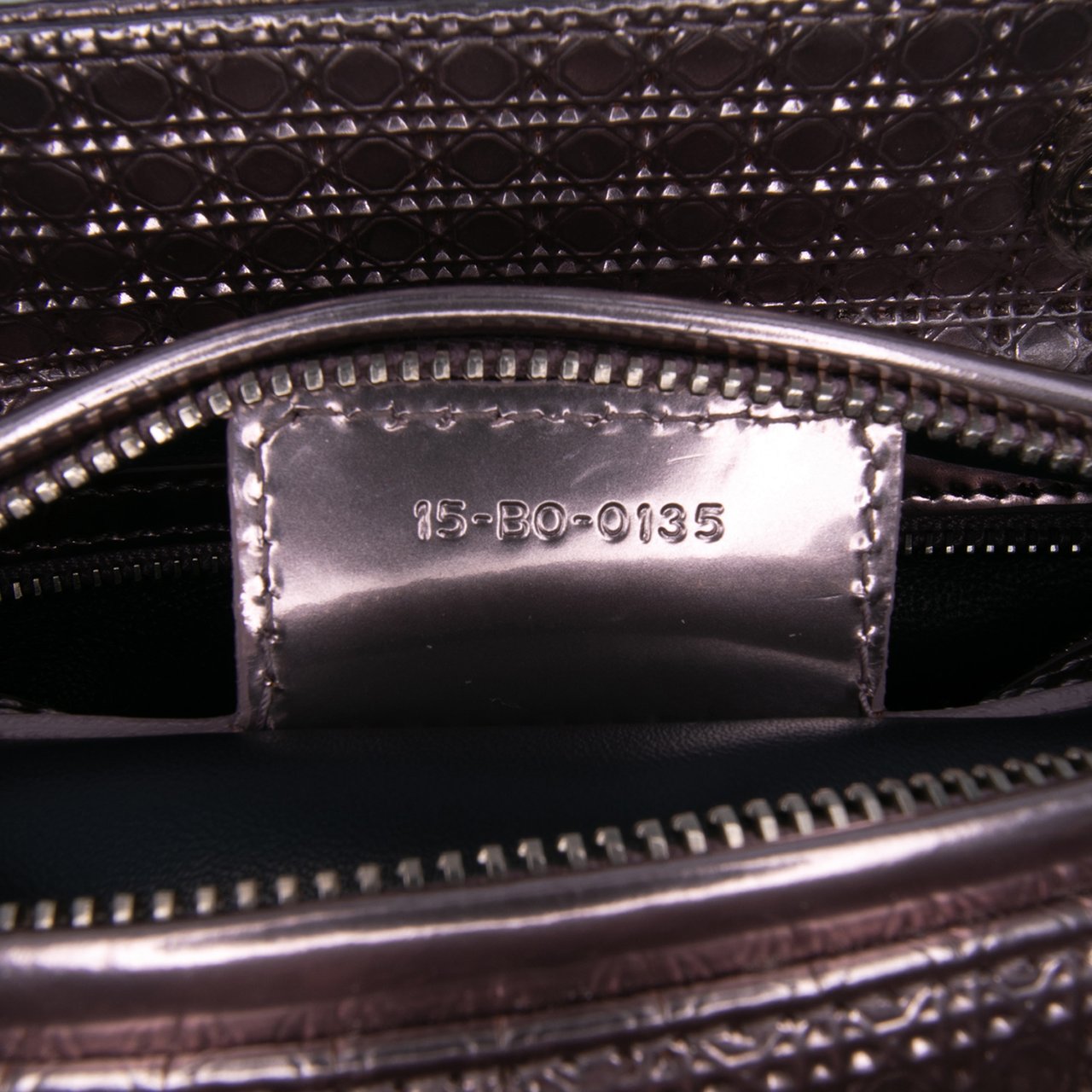 Dior Medium Metallic Patent Microcannage Lady Dior Roze