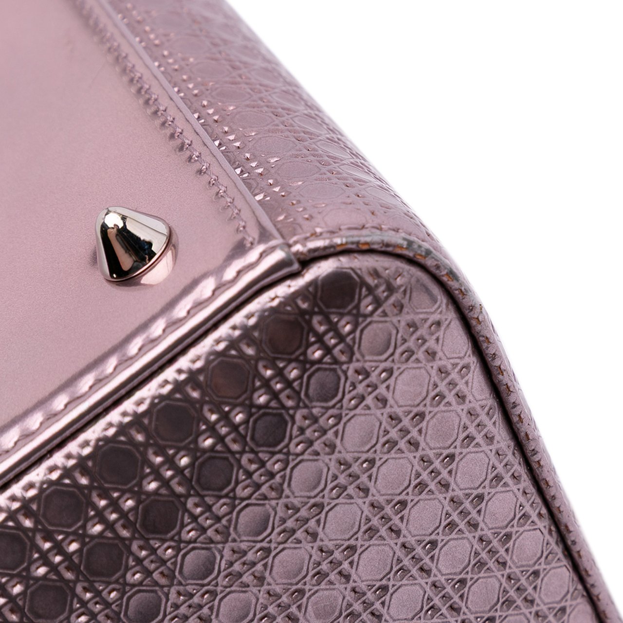 Dior Medium Metallic Patent Microcannage Lady Dior Roze