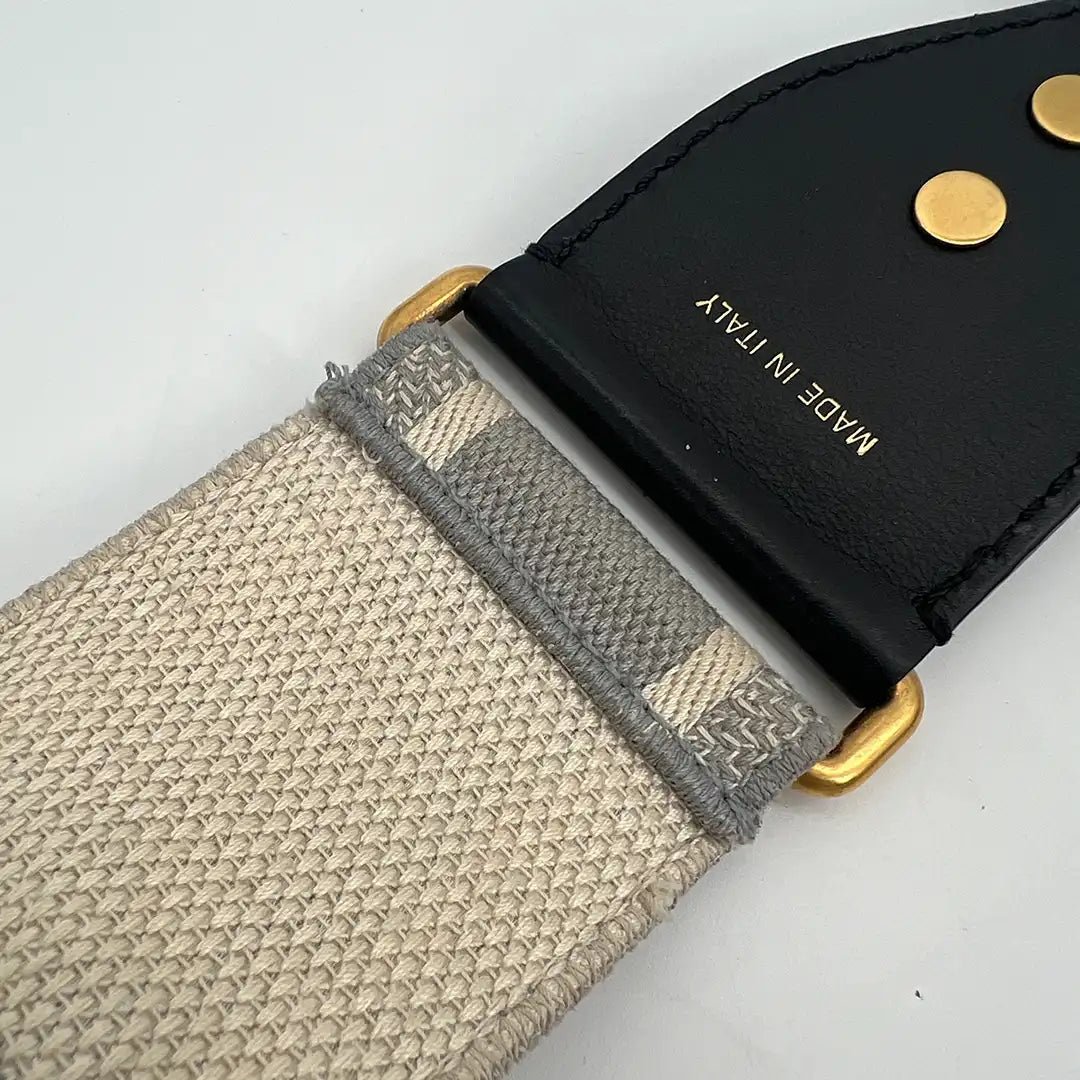 Dior Christian Dior wide shoulder strap Dior Paris embroidery grey / very good Grijs