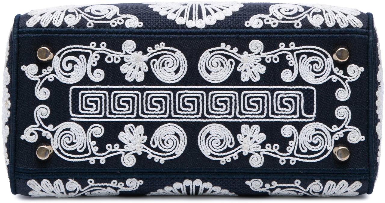 Dior Medium Embroidered Canvas Cornely Lady D Lite Blauw