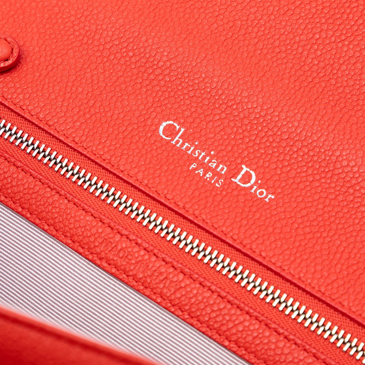 Dior Medium Grained Calfskin Diorama Flap Rood