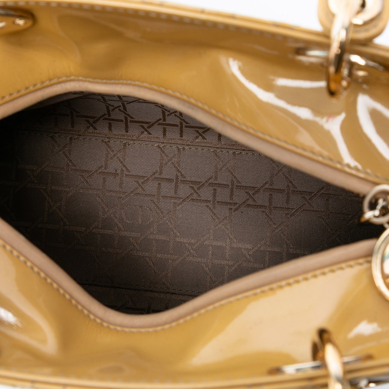Dior Medium Patent Cannage Lady Dior Geel