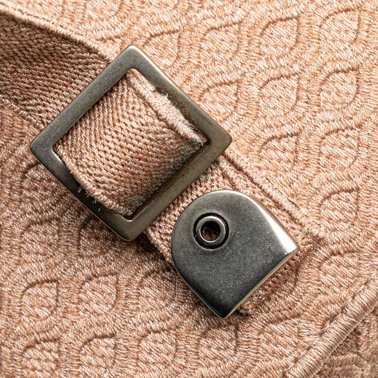 Dior Mesh Embroidered Diortravel Vanity Case Roze