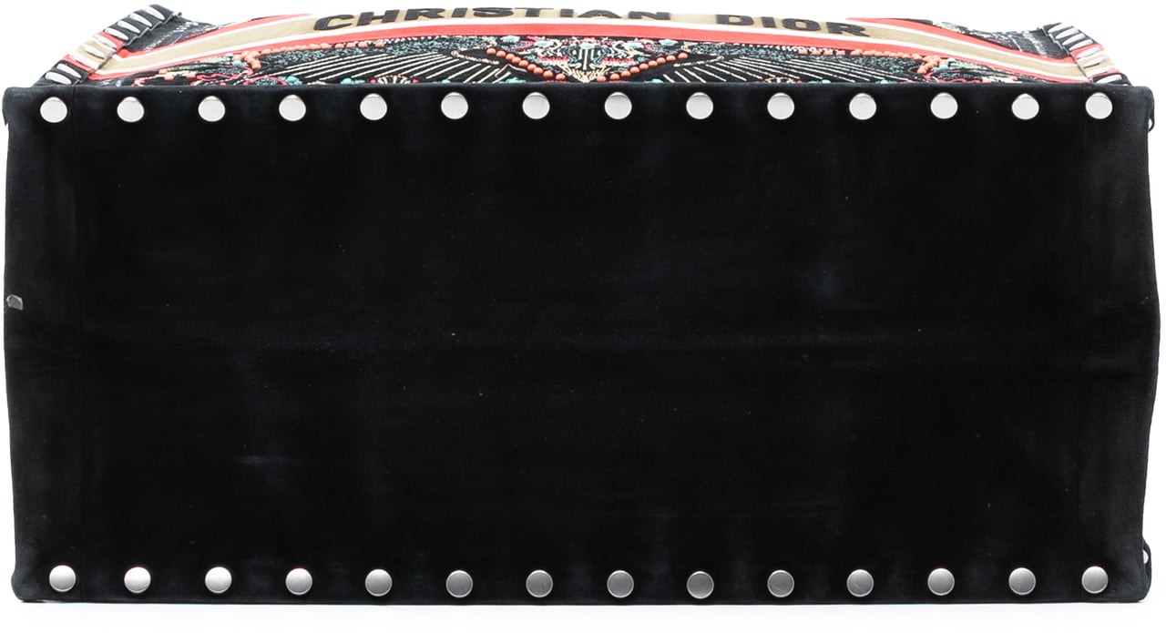 Dior Large Studded Embroidered Velvet Heart Lights Book Tote Zwart