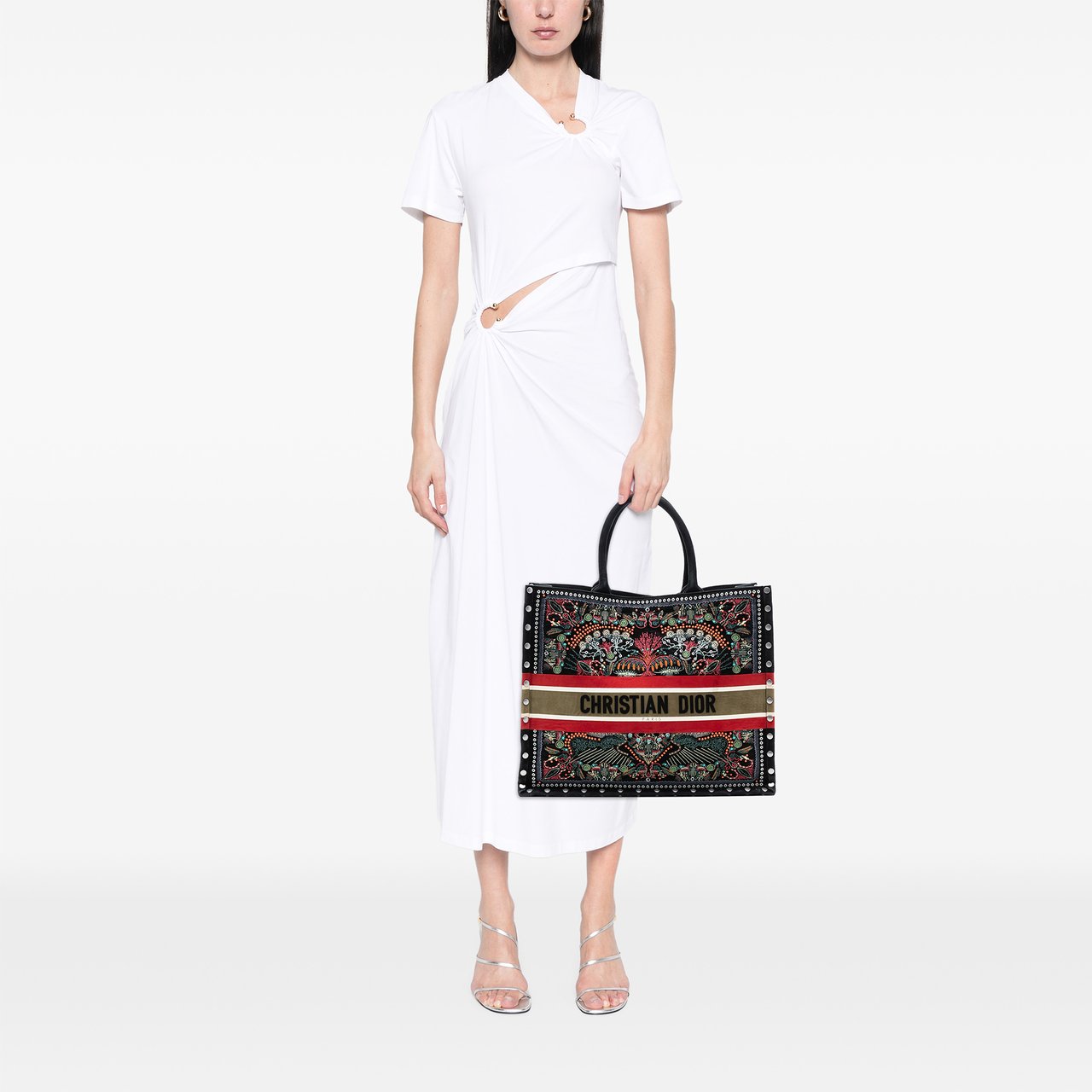 Dior Large Studded Embroidered Velvet Heart Lights Book Tote Zwart