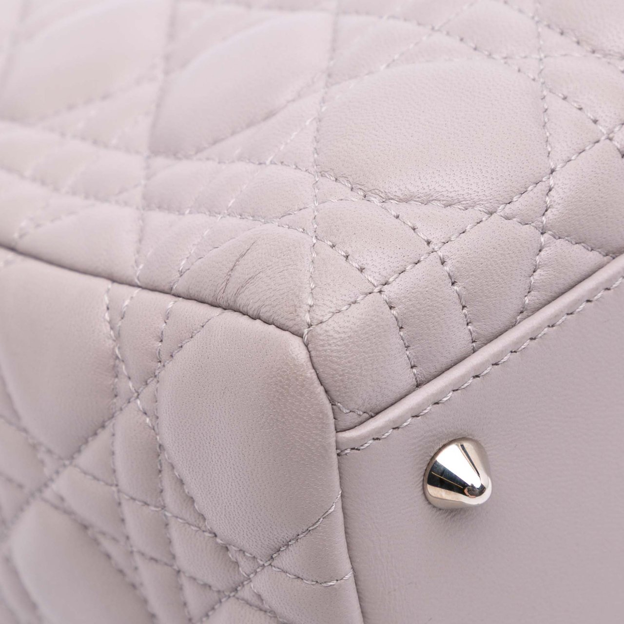 Dior Medium Lambskin Cannage Lady Dior Paars